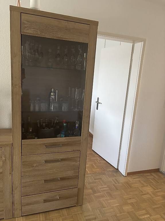 Vitrinen: Vitrine mit Leuchtfunktion – Gebraucht aus Gümligen von mar_9sg8