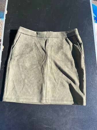 Jupe couleur vert olive