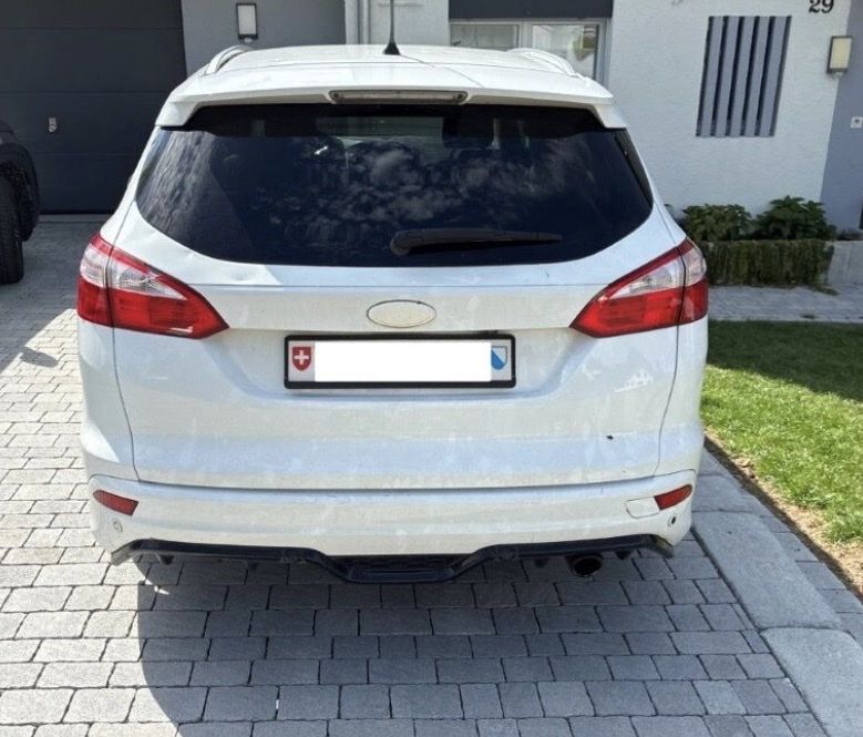 Ford Autos: Ford Focus 1.6 SCTi – D'occasion à Widen par Widen12345 5