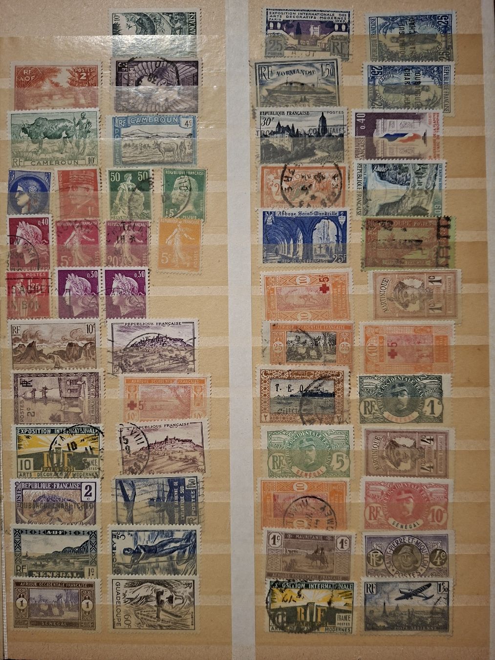 Tutti i francobolli: Briefmarken Album Diverser Länder  – Usato da Balgach venduto da SIMEON27 6