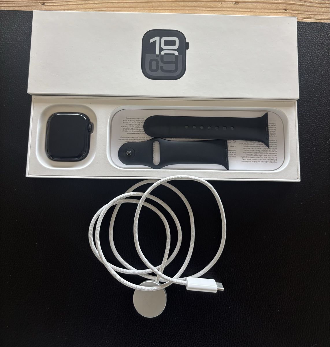 Apple Smartwatch: Apple Watch Series 10 (GPS) – Usato da Zürich venduto da noa_q7z7