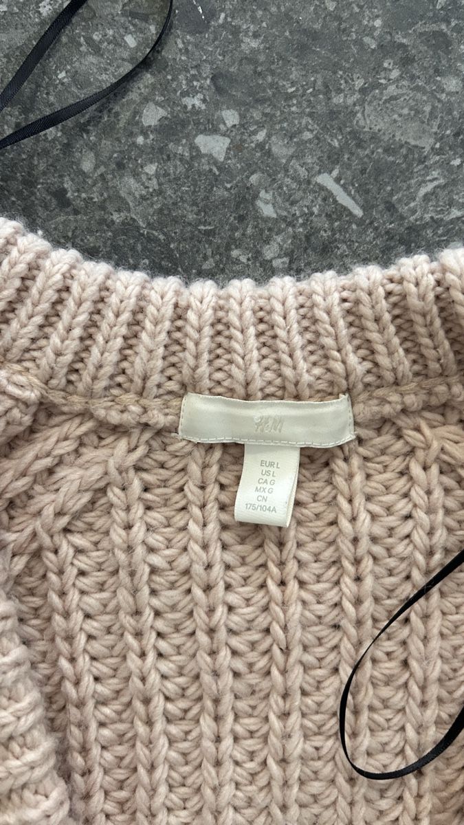 H&M Maglioni & Felpe: Rosa Strickjacke Gr. L, Oversized – Usato da Bülach venduto da lguedeskr 2