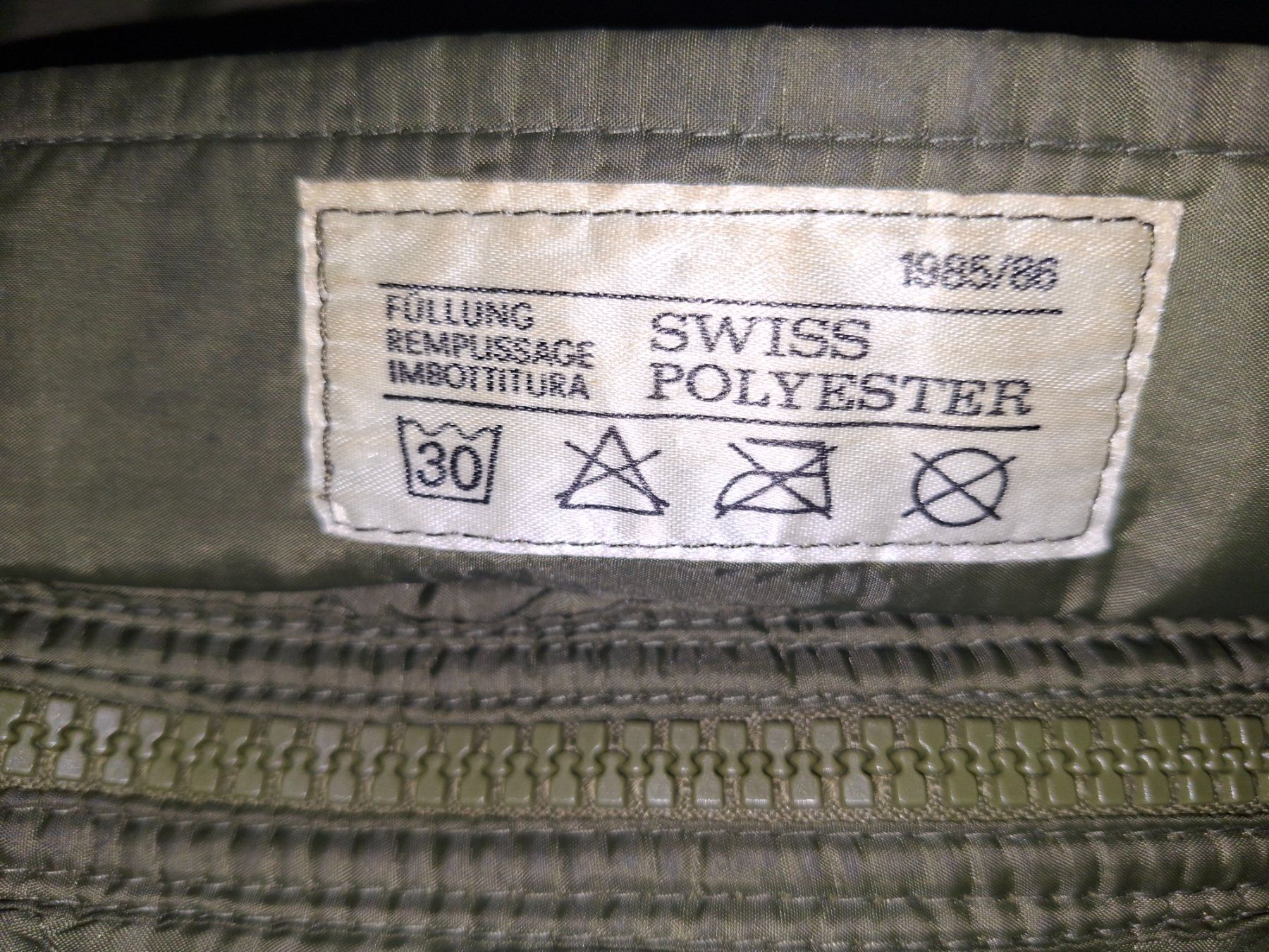 Sacchi a pelo: Schweizer Armee Militär Schlafsack – Usato da Schwanden Sigrisw venduto da len_9yqg 1