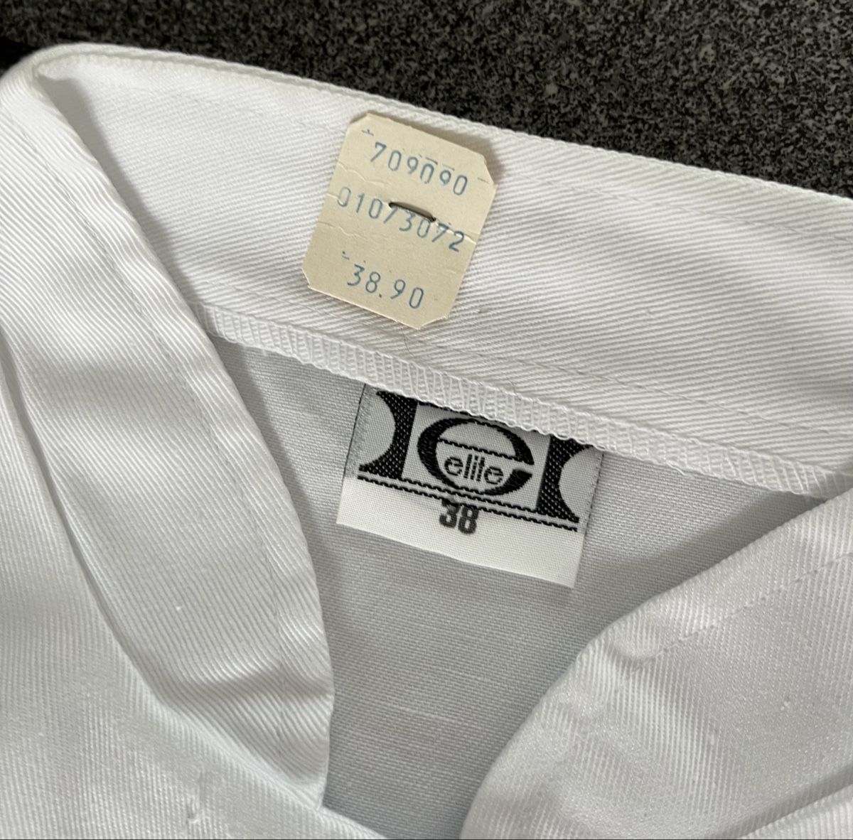 Costumi: Nagelneuer Arztkittel Gr. 38 – Nuovo e nell'imballaggio originale da Hünenberg See venduto da spartakus02 2