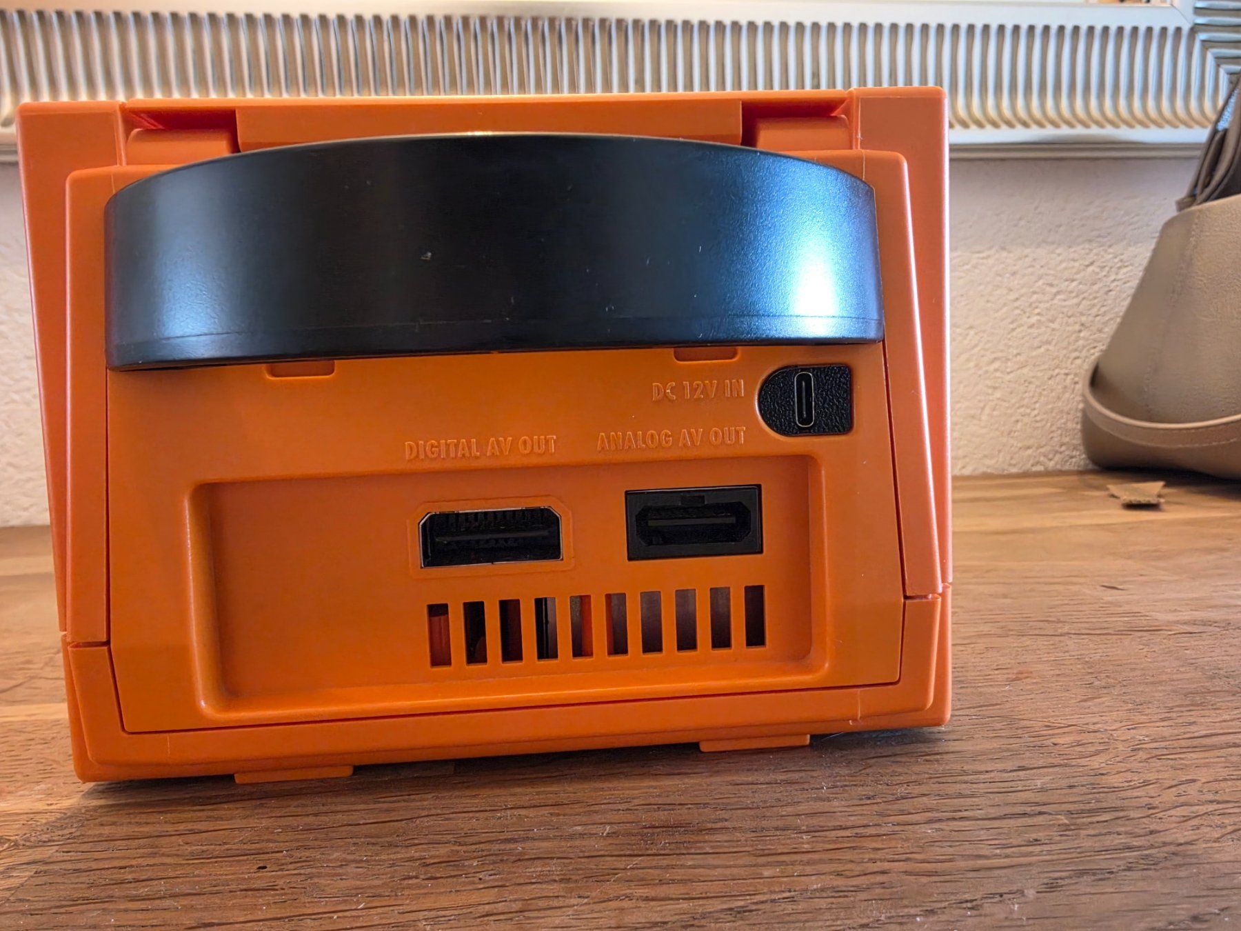 Nintendo Console: Nintendo GameCube PAL Orange + CUBEODE + GCHD + MemCard Pro – Usato da Petit-Lancy venduto da moh_6dsd 3