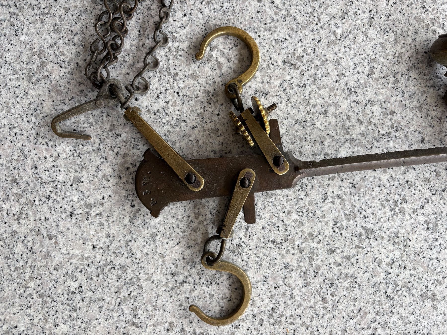 Bilance e pesi: Balken-Hängewaage mit Waagschale – Usato da Wettingen venduto da 194073riner 2