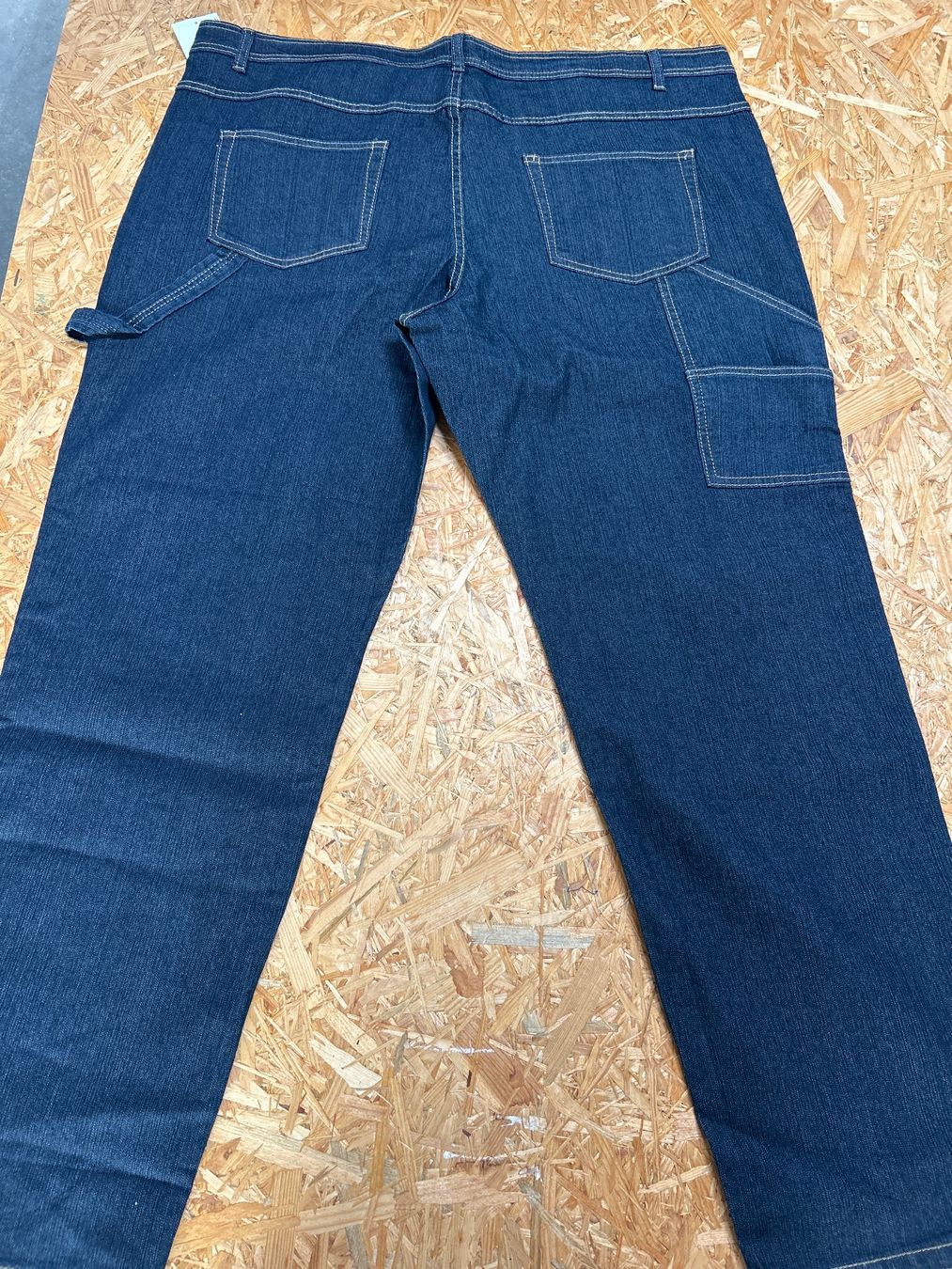 Jeans: Dunkle Jeans Gr. 30 Bundweite ca. 116cm – Nuovo e nell'imballaggio originale da Koppigen venduto da Ready2Work 1