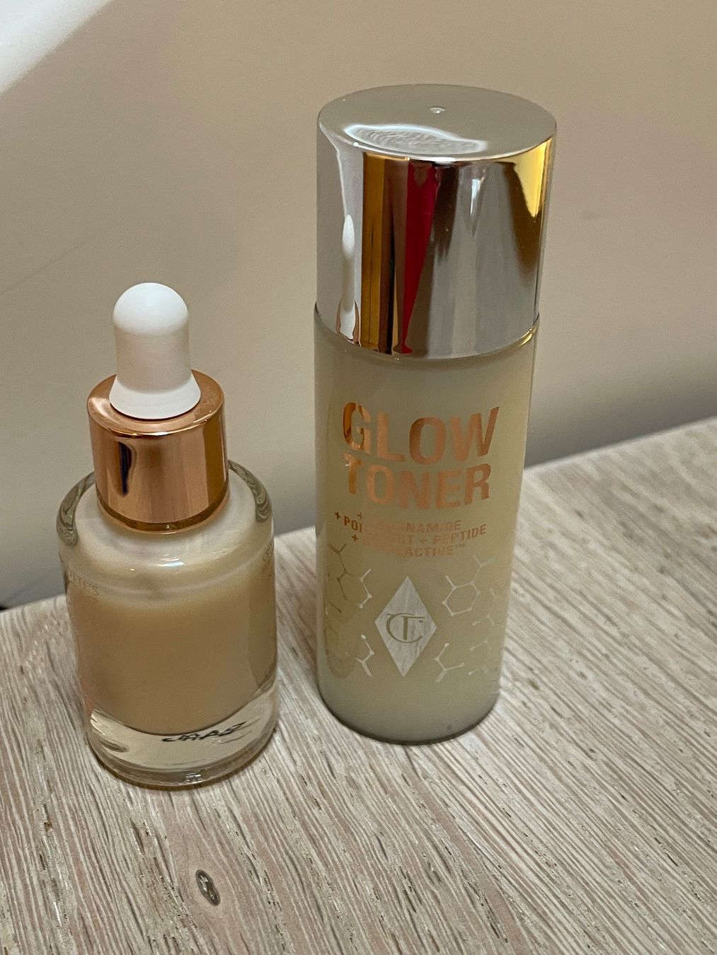 Charlotte Tilbury Cura del viso: Charlotte Tilbury Magic Serum & Glow Toner – Nuovo (secondo la descrizione) da Seedorf UR venduto da Vita000 1