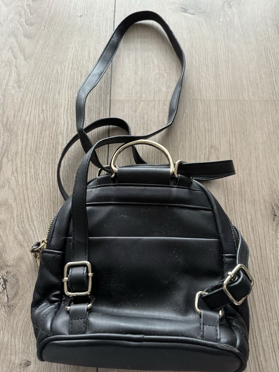 Guess Zaini: Guess Rucksack klein – Usato da Zufikon venduto da joelle111 1