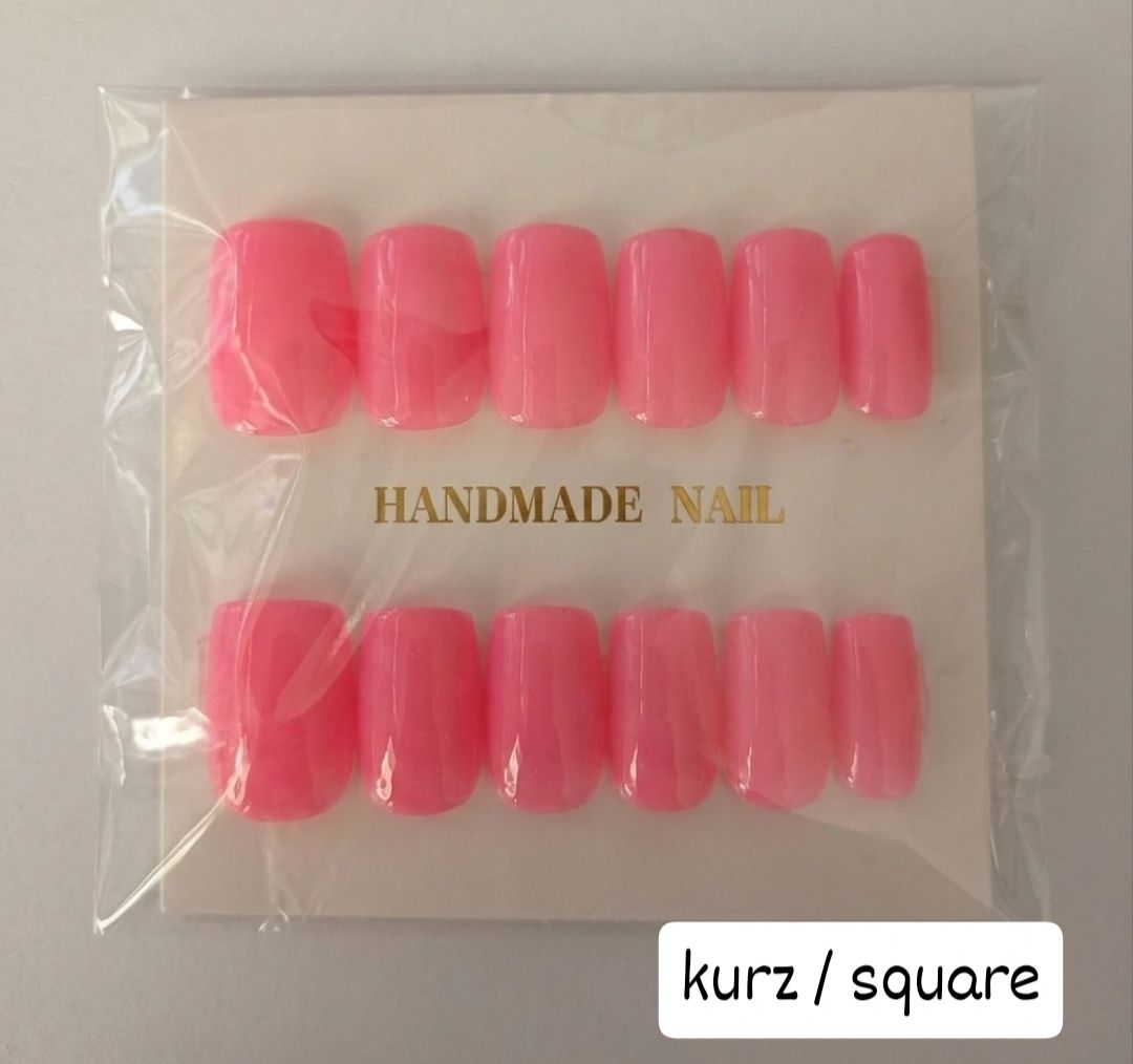Ongles artificiels: Press on Nails – Neuf avec emballage d'origine à Wald ZH par -lea-