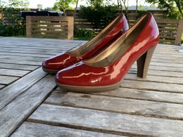 Rote Gabor Pumps