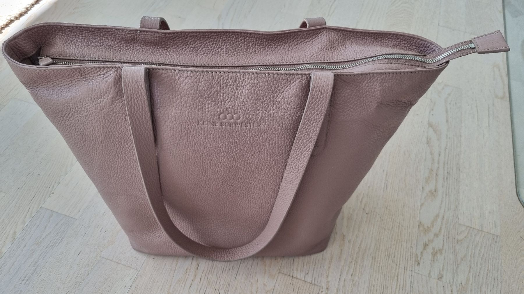 Borse da donna: Keine Schwester Ledertasche – Usato da Biberist venduto da lilleby