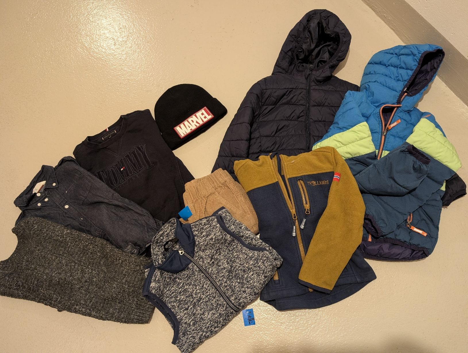 Lotti & Set di vestiti: Kinder Kleiderpaket  – Nuovo (secondo la descrizione) da Niederglatt ZH venduto da fabim1312