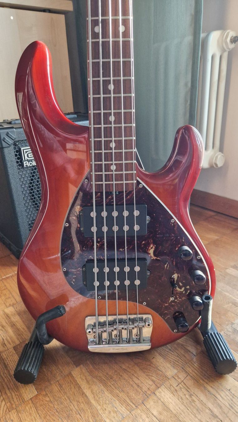 Music Man Musikinstrumente: Ernie Ball/Music Man Stingray5 HH – Gebraucht aus Volketswil von ala_d7hx 1