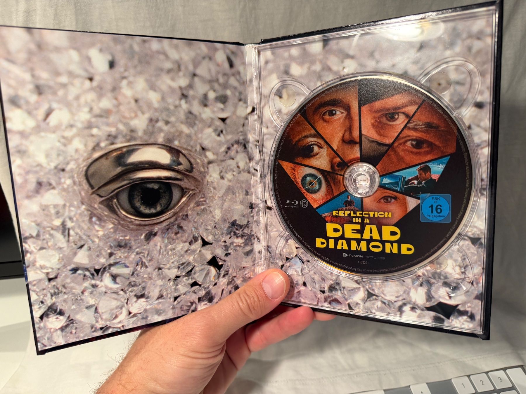 Tutti i DVDs: Reflection in a Dead Diamond, Mediabook, Blu-ray – Usato da Zollikofen venduto da hekote 2