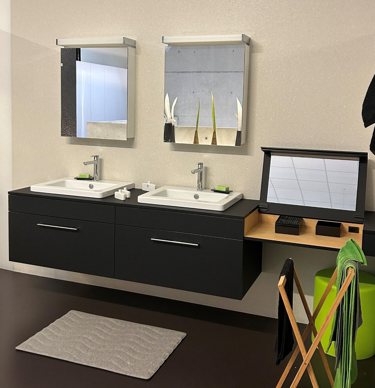 Mobili per bagno: Badmöbel inkl. Spiegelschränke – Usato da Berneck venduto da baumann_ag