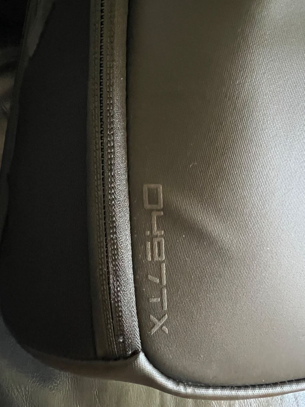 Alienware Rucksäcke: alienware horizon travel backpack 17 Rücksack Laptop – Gebraucht aus Horgen von  2