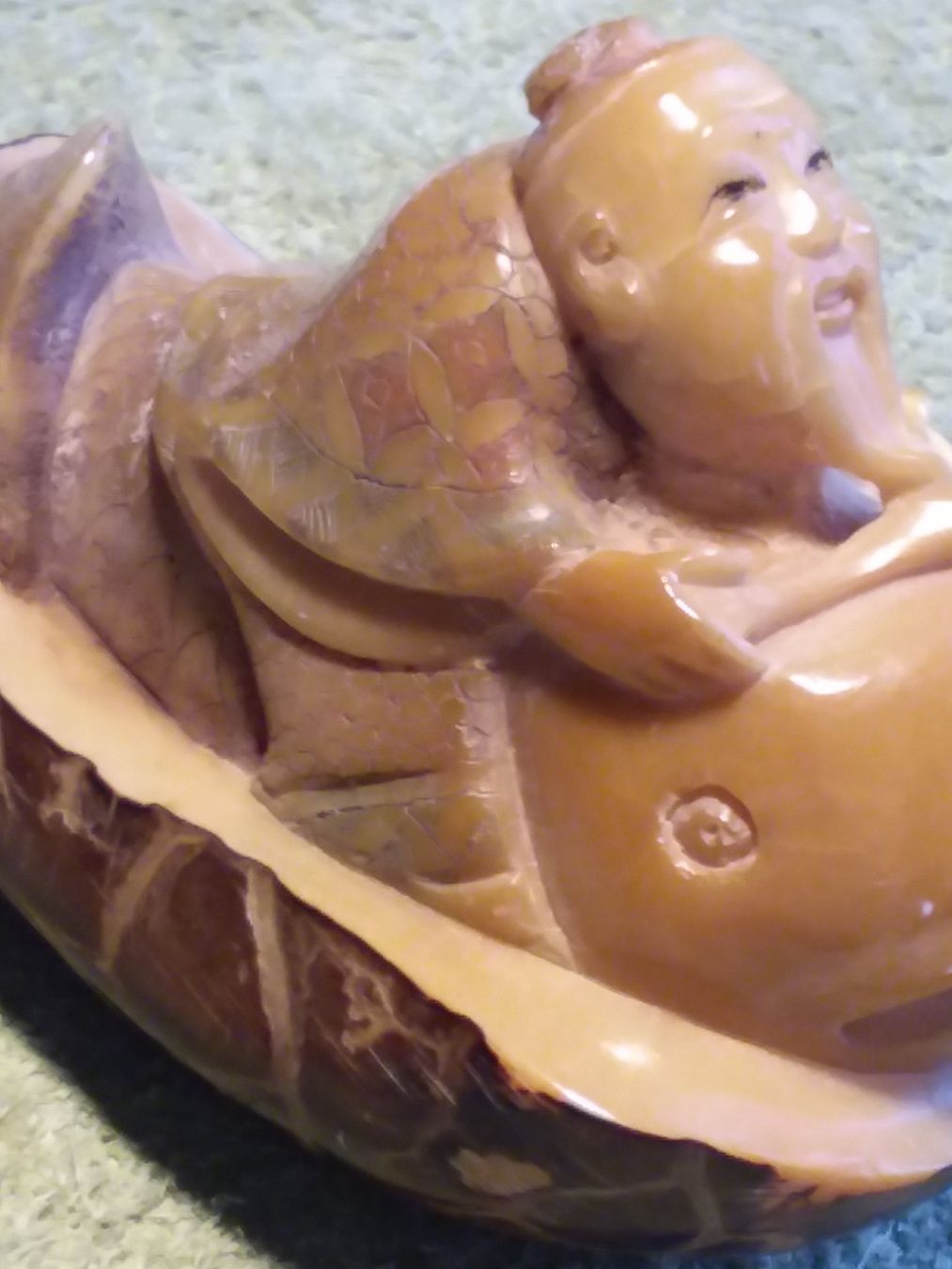 Statuette: Signiertes Netsuke, Mönch reitet Wal, Japan – Usato da Zürich venduto da sanwit