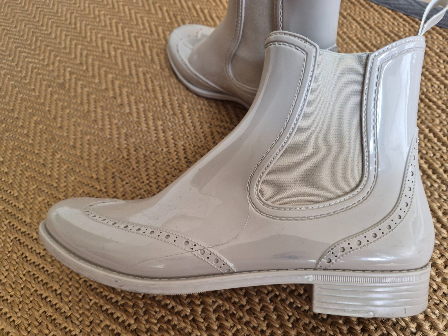 Scarpe per ragazze: Gummistiefel beige – Usato da Zürich venduto da Mokile