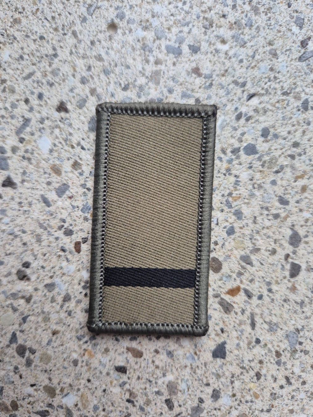Schweizer Armee Placchette & Badge: *** Gradabzeichen Taz Leutnant mit klett *** – Nuovo e nell'imballaggio originale da Riedholz venduto da fr_sIruP