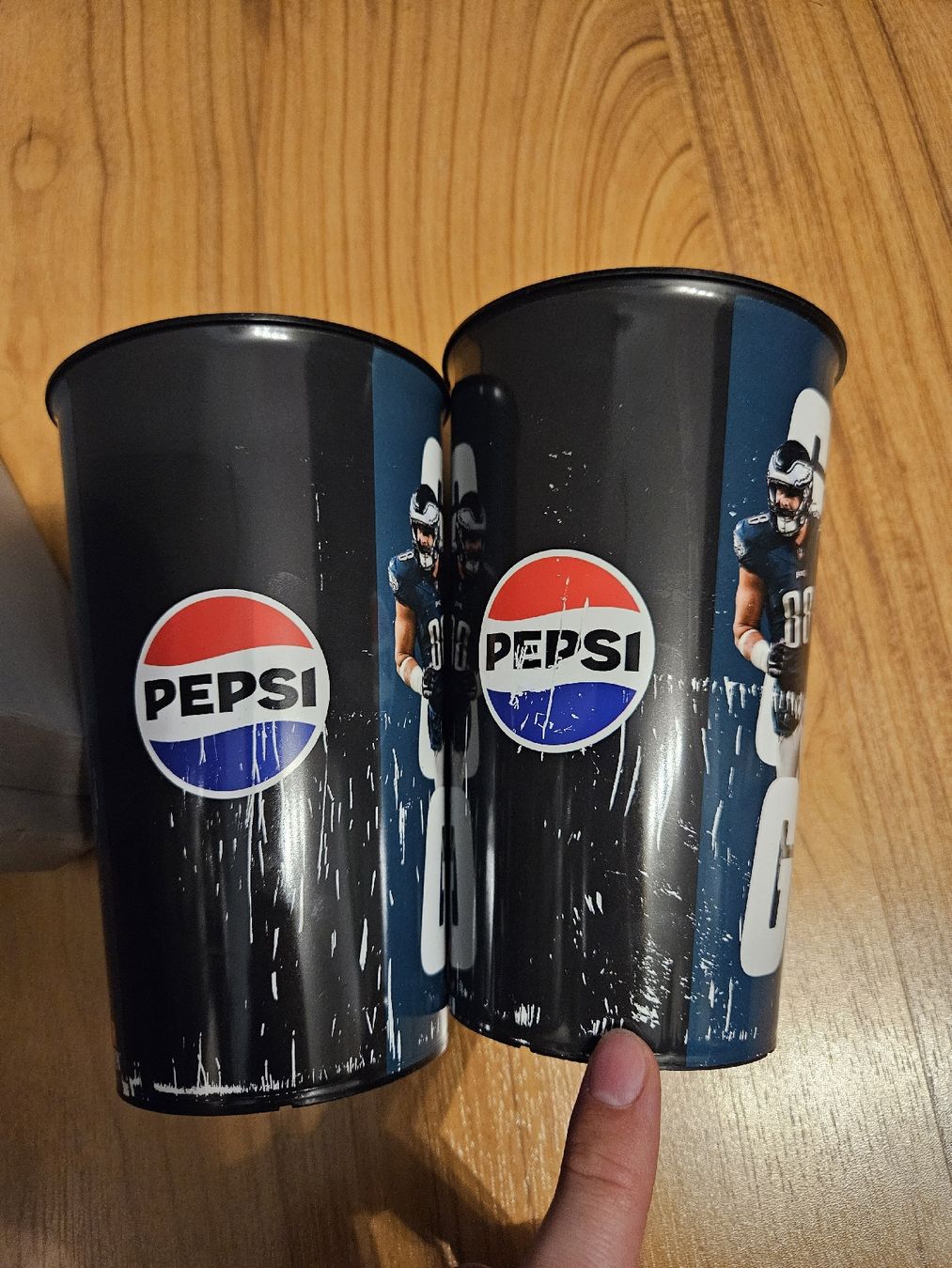 Tutte le decorazioni: Becher Philadelphia Eagles Saison 2024 2 Stück – Usato da Beckenried venduto da NW_90 2