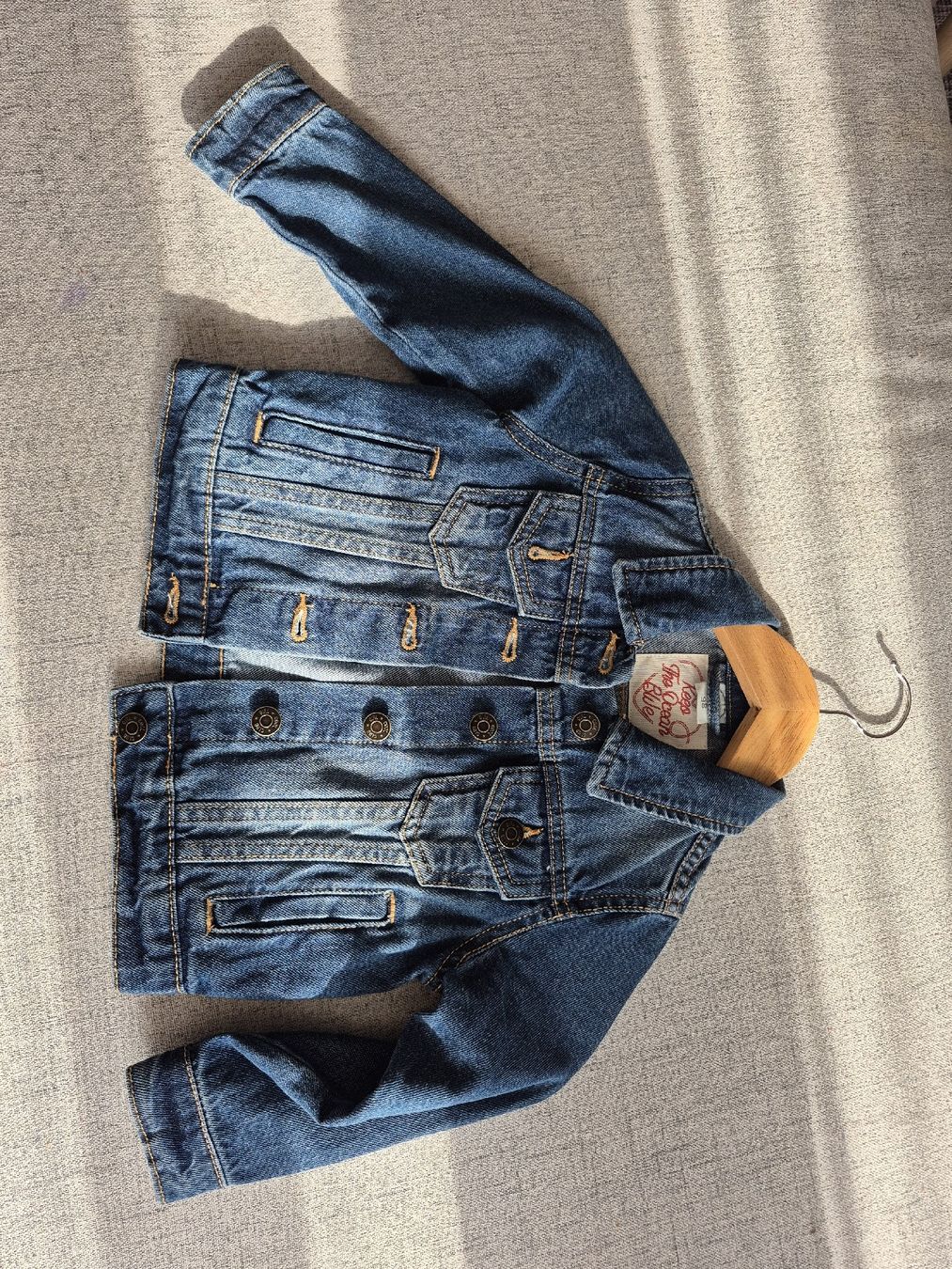 Vestes & Manteaux: Jeans-Jacken Gr.98 – D'occasion à Spiez par V.H.K.