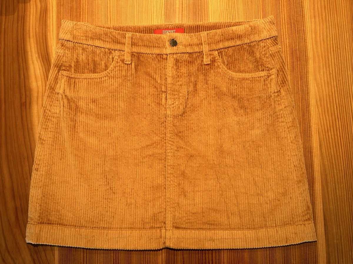 Esprit Gonne: Jupe Cord Esprit Caramel – Usato da Küssnacht am Rigi venduto da bar_w9yj