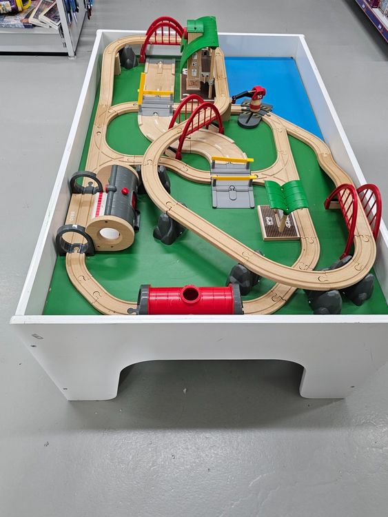 Brio Bahn Deluxe Railway auf Tisch Kaufen auf Ricardo