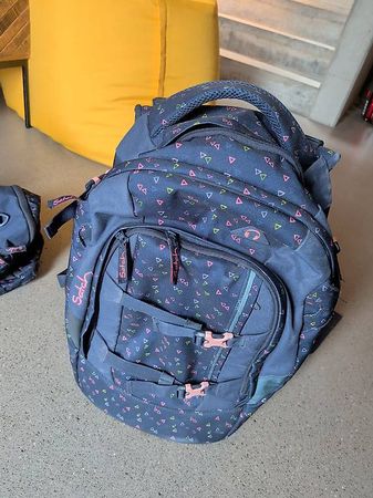 Schulrucksack Satch schwarz bunt gemustert gebraucht