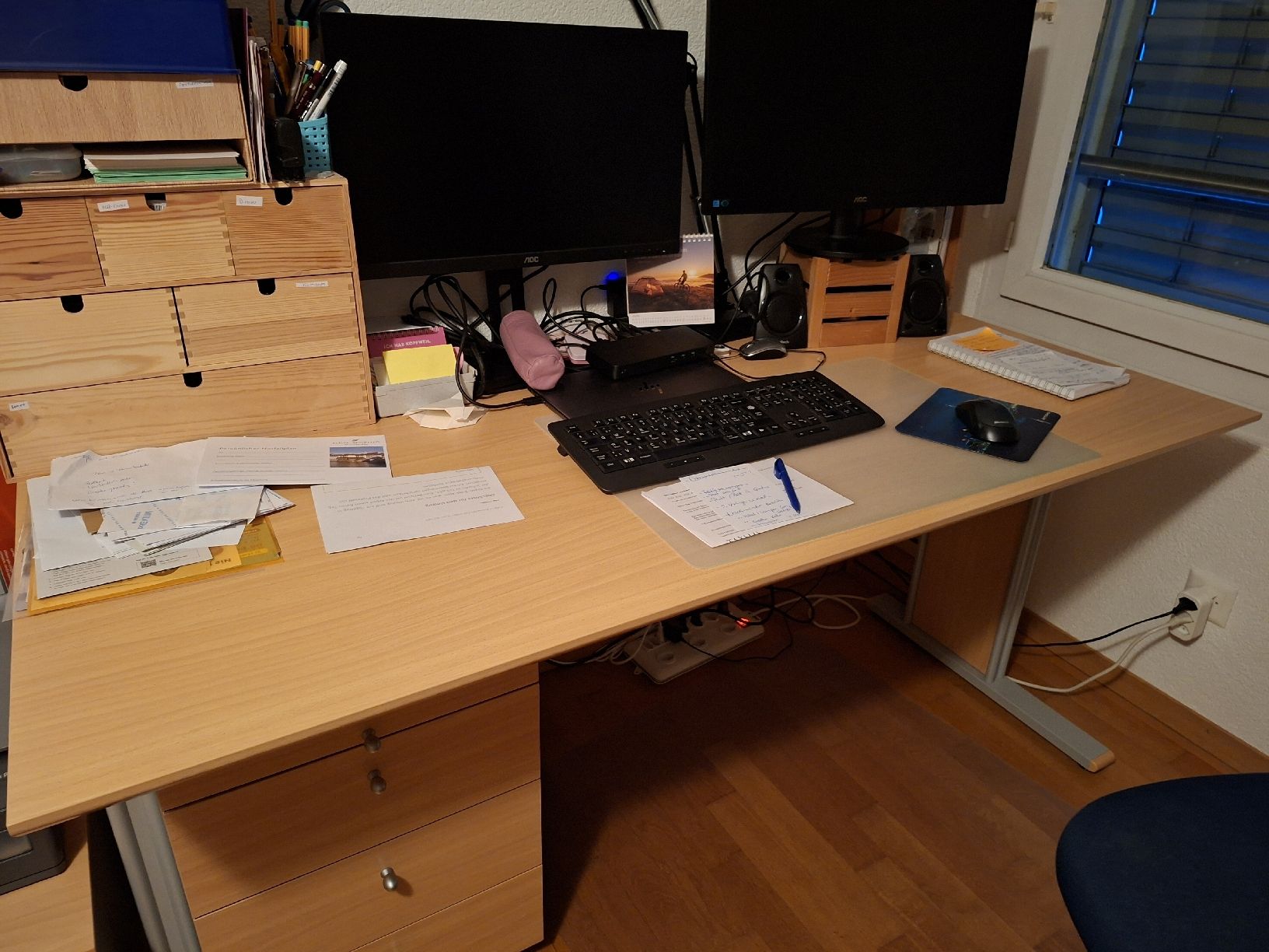 Scrivanie: Grosser Bürotisch, helles Holz – Usato da Wetzikon ZH venduto da Wetzithal 1