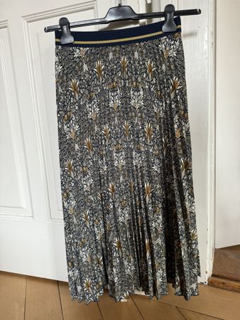 H&M Morris & Co. Floral Pleated Skirt, S