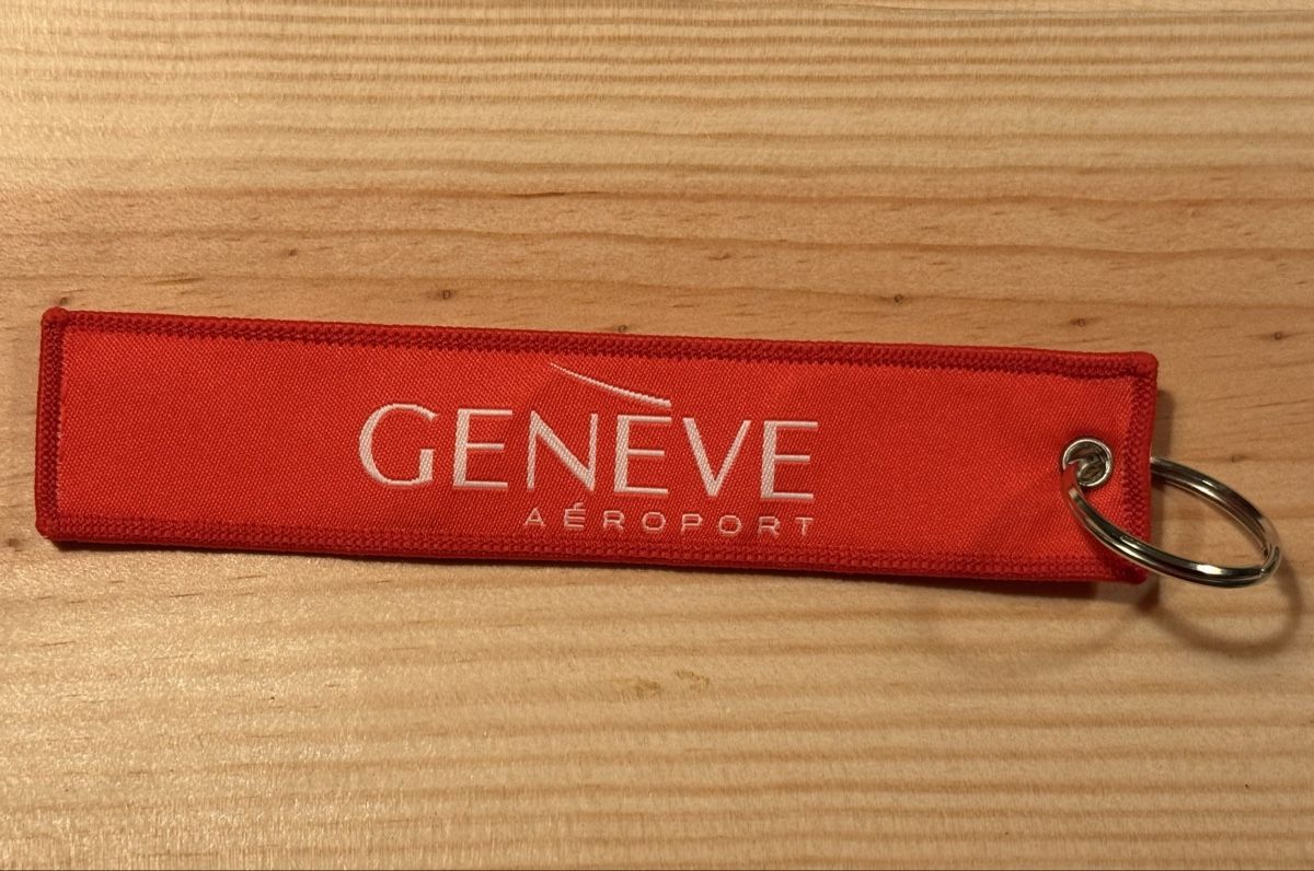 Porte-clés: Porte-clés Remove before flight - Genève aéroport – Neuf (Voir description) à Denges par peumens