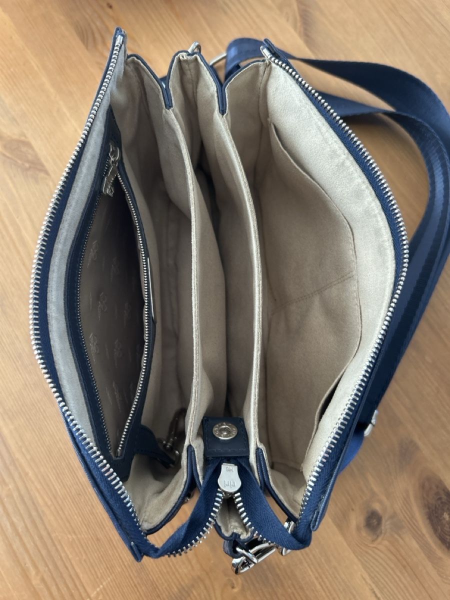 Maison Mollerus Borse da donna: Mollerus Gland blau – Usato da Bassersdorf venduto da Zorromobi0 3