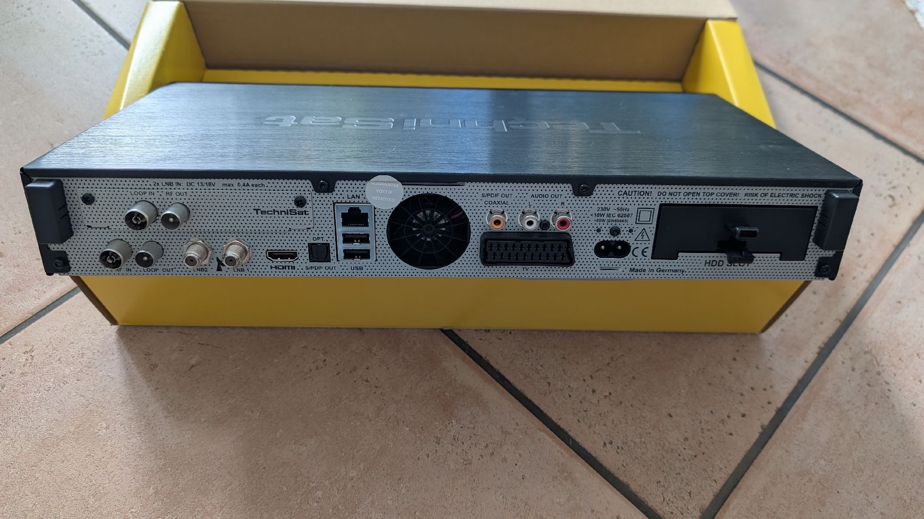 Technisat Ricevitori: TechniCorder ISIO STC HDTV-Receiver mit HDD slot – Usato da Riehen venduto da Barbecuesenf 2