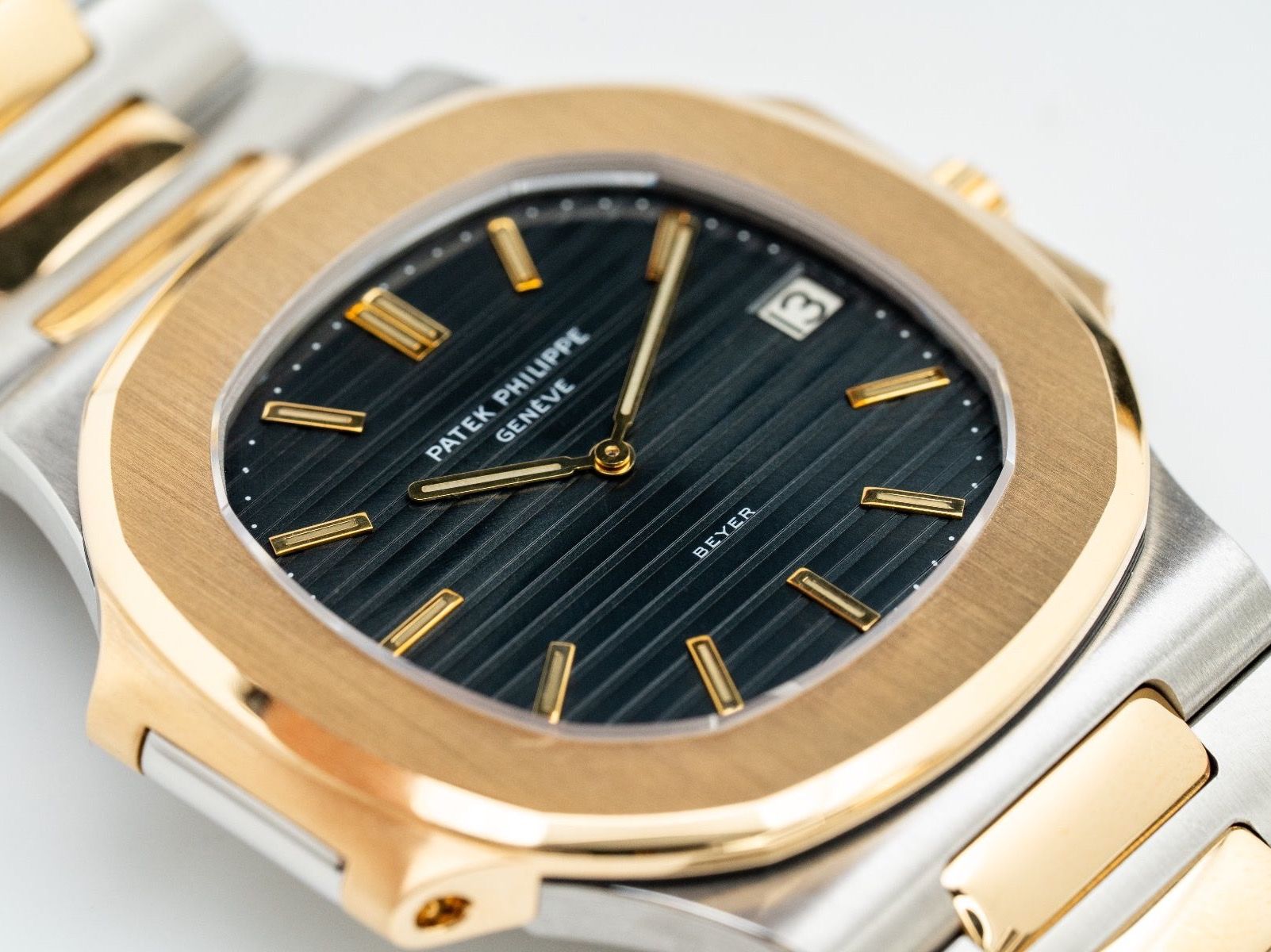 Patek Philippe Orologi: Patek Philippe Nautilus 3700 Double signed BEYER Full set – Usato da Genève venduto da Swisstreasures-SA 1
