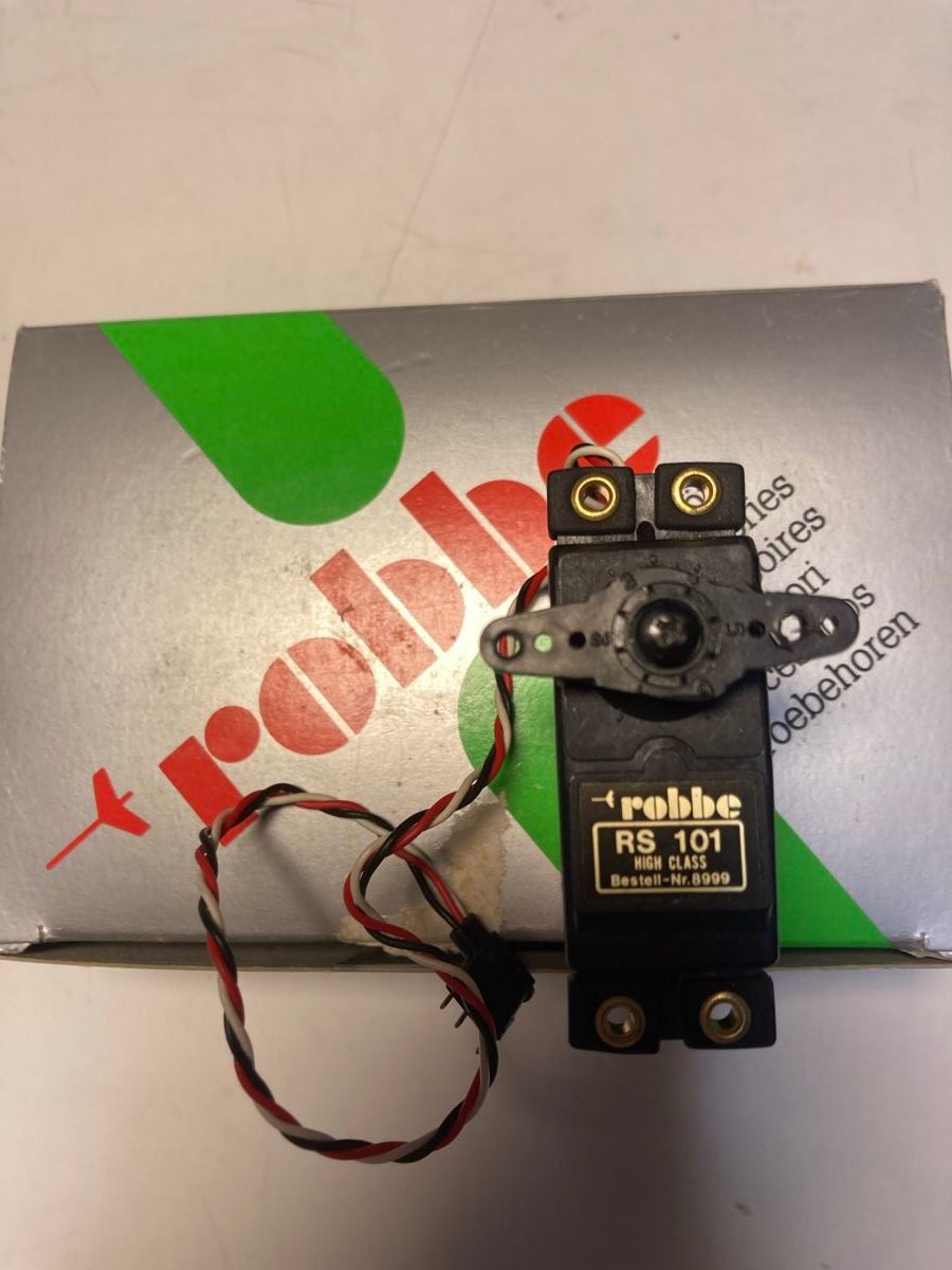 Robbe Modellismo RC: ROBBE-Servos für Modellbau – Usato da Kehrsatz venduto da TAURUS1954 5
