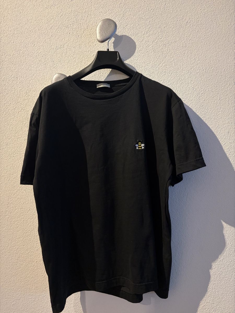 Dior T-shirt: DIORxKAWS SHIRT – Nuovo (secondo la descrizione) da Zürich venduto da JMima 1