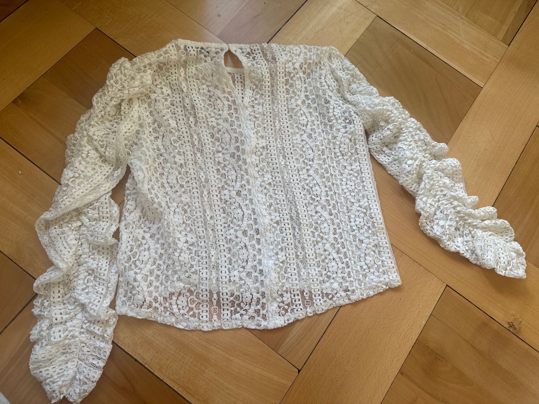 Mango Chemisiers: Mango Damen Bluse Spitzenoptik Gr. S – D'occasion à Luzern par tiz_s8x8 1