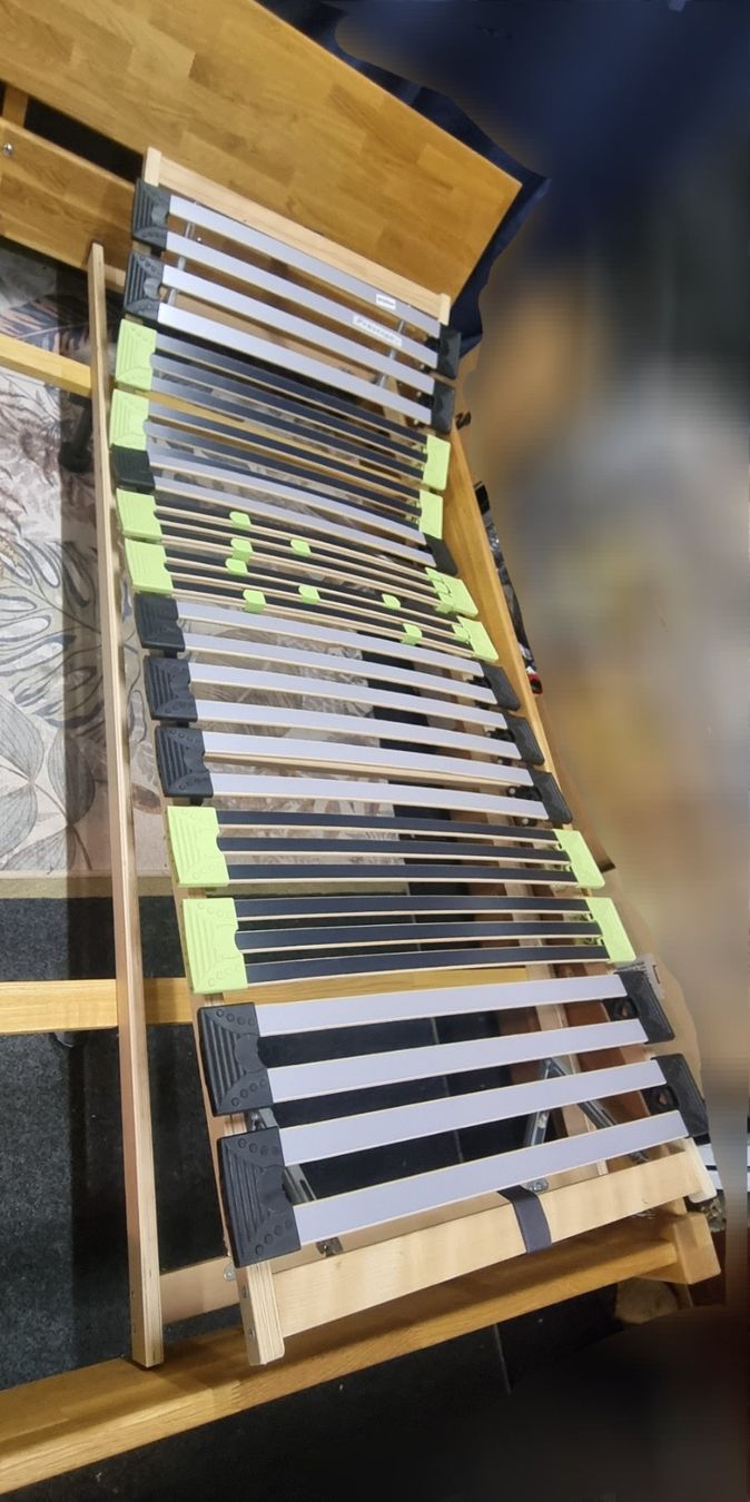 Letti: Bettgestell aus massivem Eichenholz mit Lattenrost,160x200cm – Usato da Walenstadtberg venduto da NC_IDEENwerkstatt 1