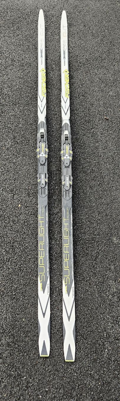Fischer Sci: Fischer Superlight Crown XC Skis - Ready for Winter Fun! – Usato da Horw venduto da ulliulli01