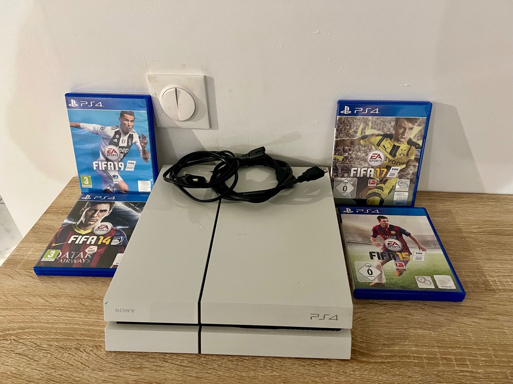 Sony Console: PlayStation 4 F.W 12 mit Strom Kabel + HDMI – Usato da Zürich venduto da T.E.B 5