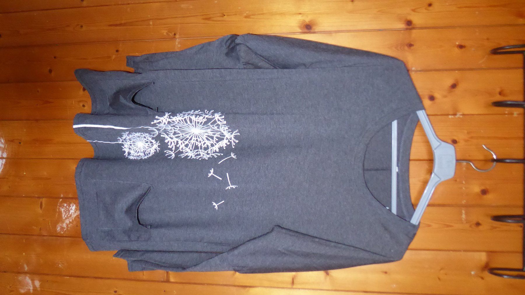 Maglioni & Felpe: Sweatshirt Gr M mit Auftruck – Usato da Sargans venduto da Benziner 3