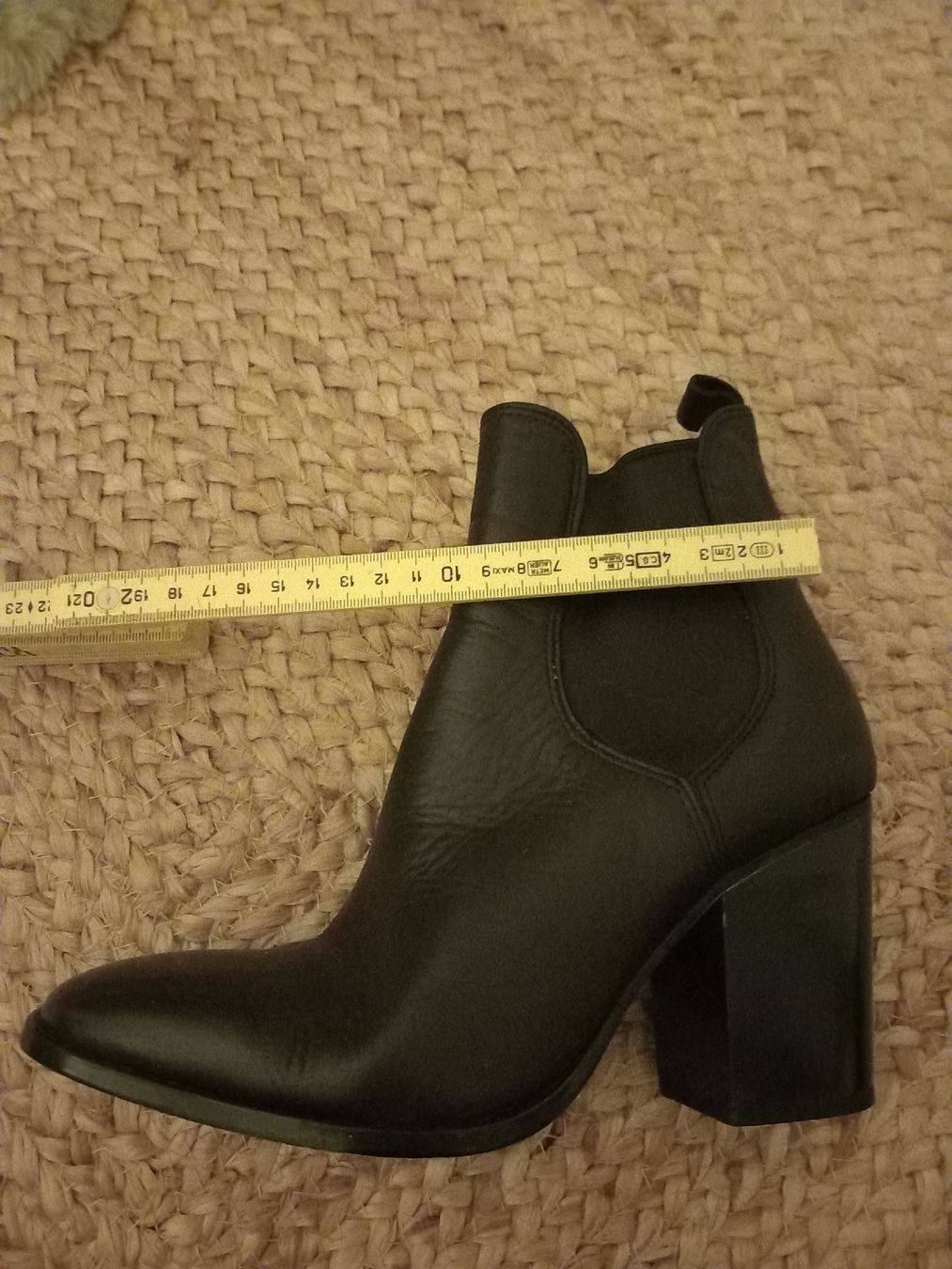 Zara Damenschuhe: ZARA, LEDER, STEFELETTE, SCHWARZ – Gebraucht aus Wanzwil von lonelybeachhouse 2