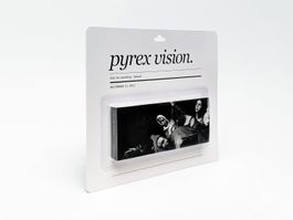 Virgil Abloh – Pyrex Vision Flip Book "A Team With No Sport"