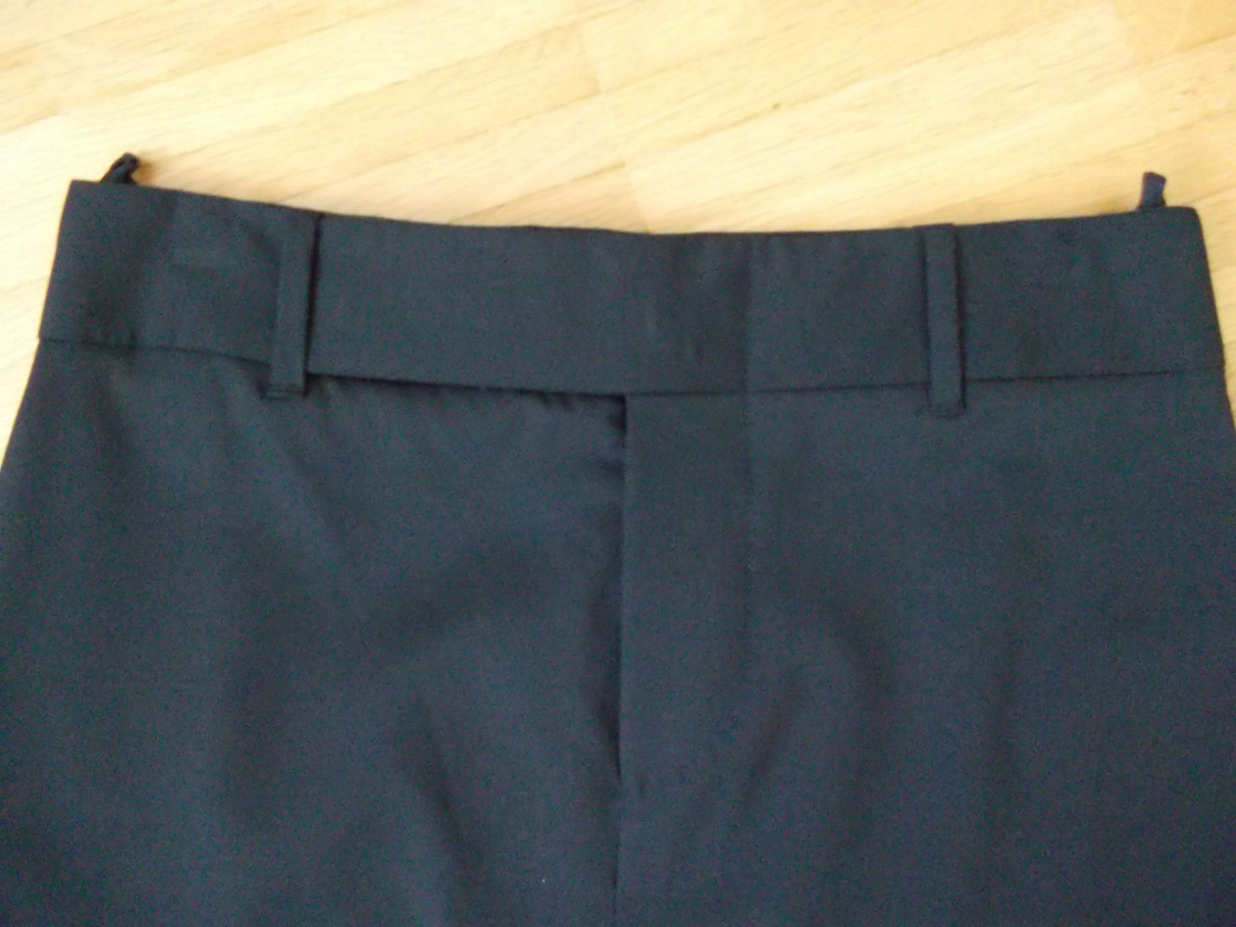 Gucci Röcke: GUCCI JUPE GR. 36 SCHWARZ / WOLLE – Neu (gemäss Beschreibung) aus Zofingen von Felpa 1