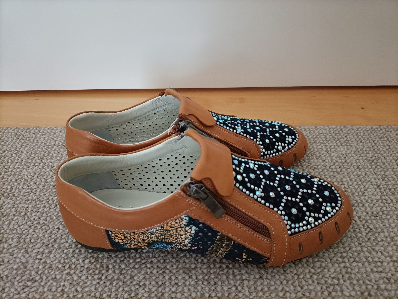 Scarpe da donna: Leder Schuhe in Grösse 36, NEU! – Nuovo (secondo la descrizione) da Wil SG venduto da MissMillie71 1
