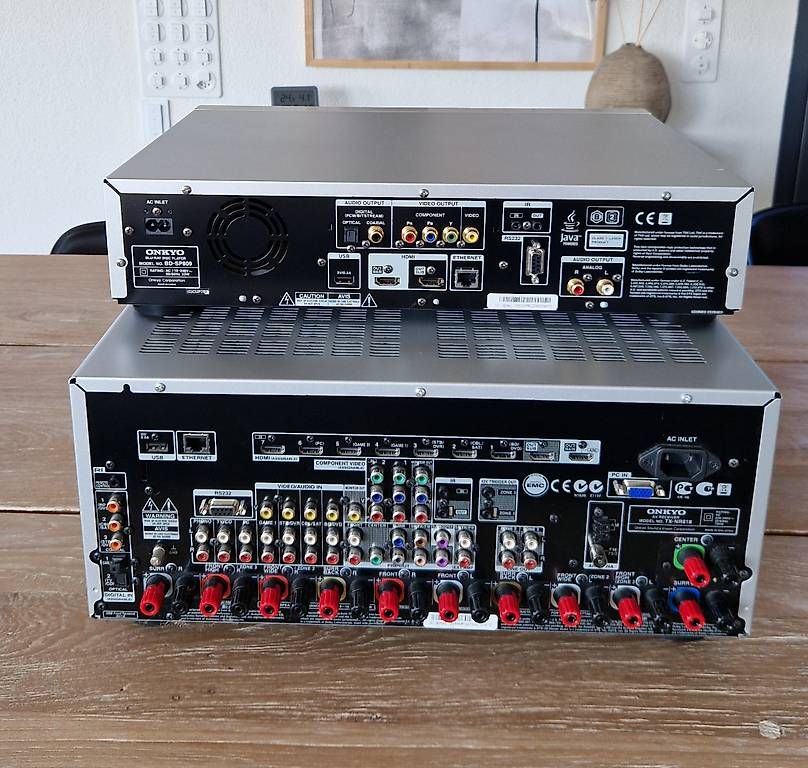 Home Cinema: Onkyo High-End-Bundle: AV-Receiver & Blu-ray-Player – Usato da Rafz venduto da Tomberg 1