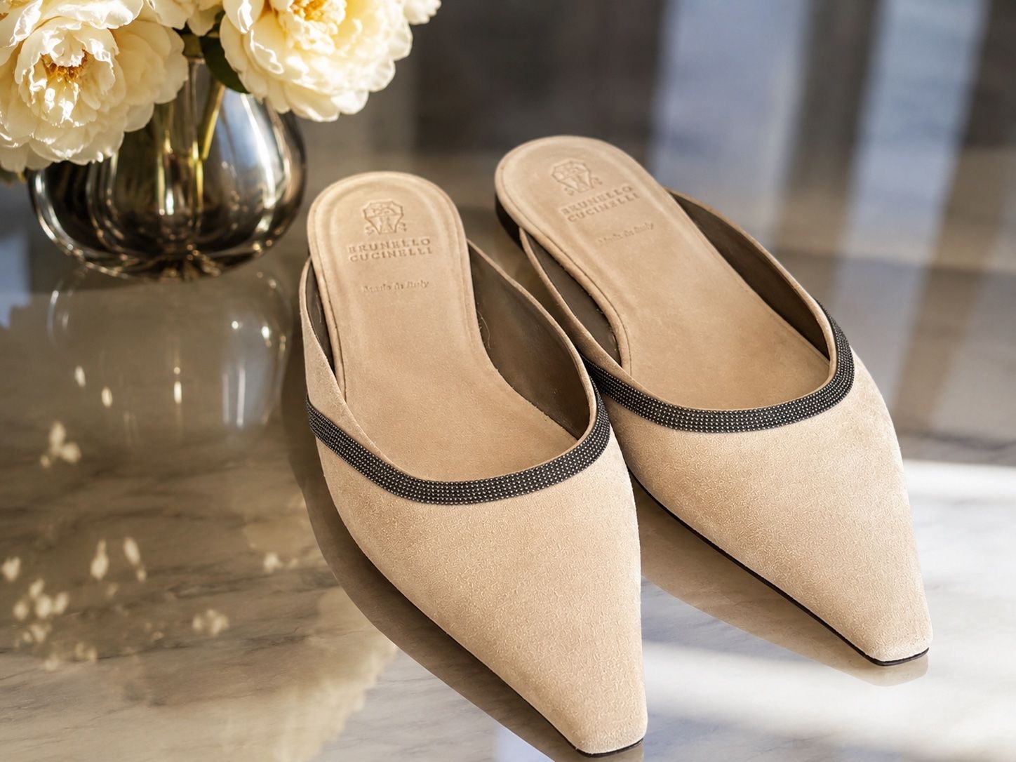 Brunello Cucinelli Damenschuhe: Mules donna Brunello Cucinelli camoscio beige – Gebraucht aus Lugano von fer_ckb9
