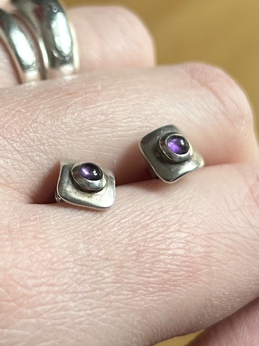 Orecchini pendenti & Orecchini a lobo: Vintage silber Ohrringe mit Amethyst Cabochon – Usato da Bern venduto da Ilikebluegems 1