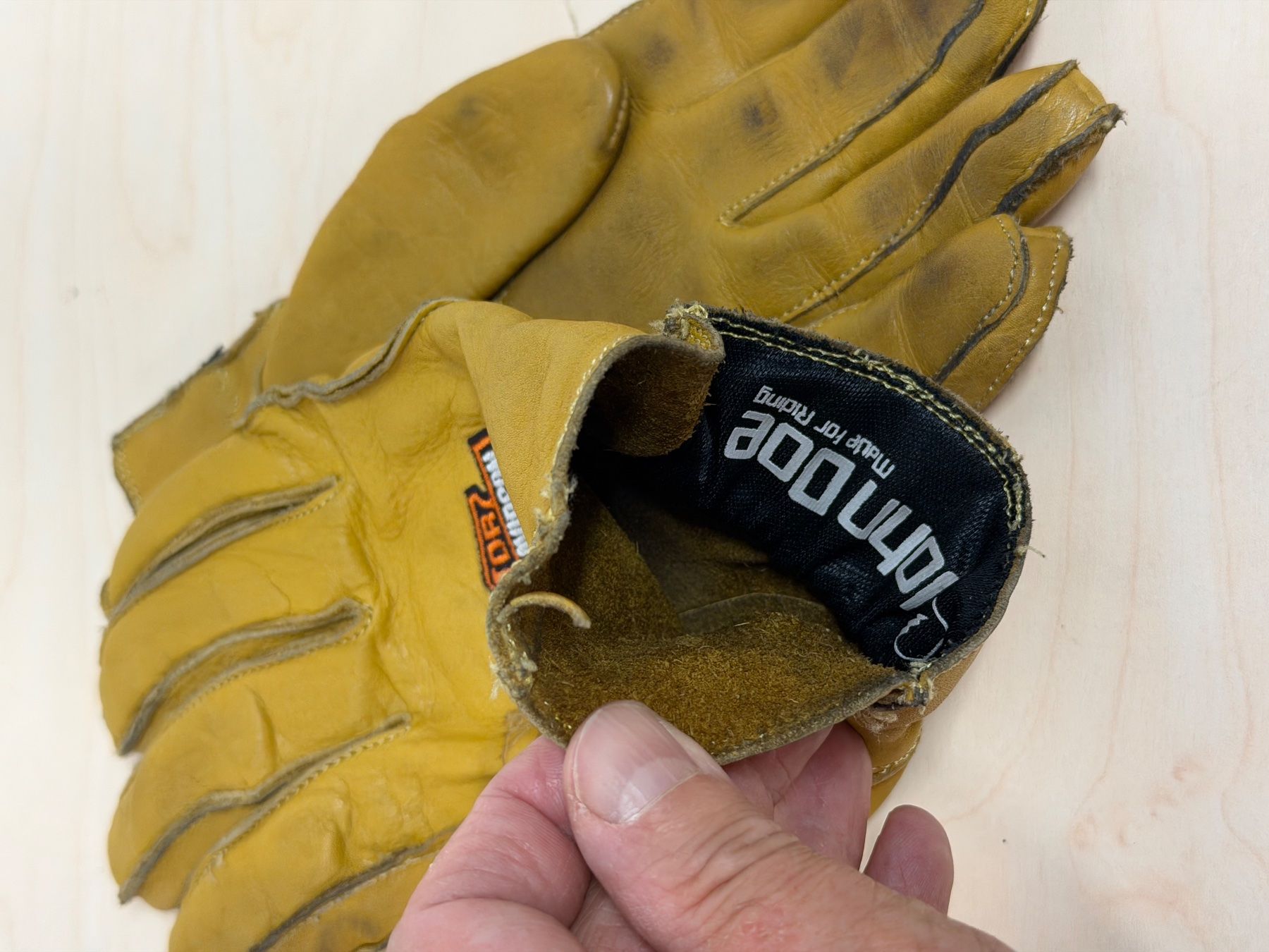 Guanti & manicotti: John Doe Lederhandschuhe mit Harley-Davidson Stickerei "M" – Usato da Au - SG venduto da nice_price_swiss 3